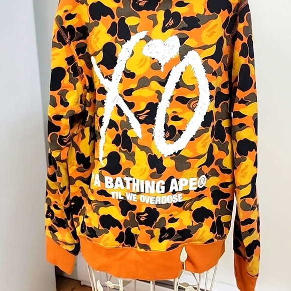 Authentic Bape X XO The Weekend - Picture 3 of 10